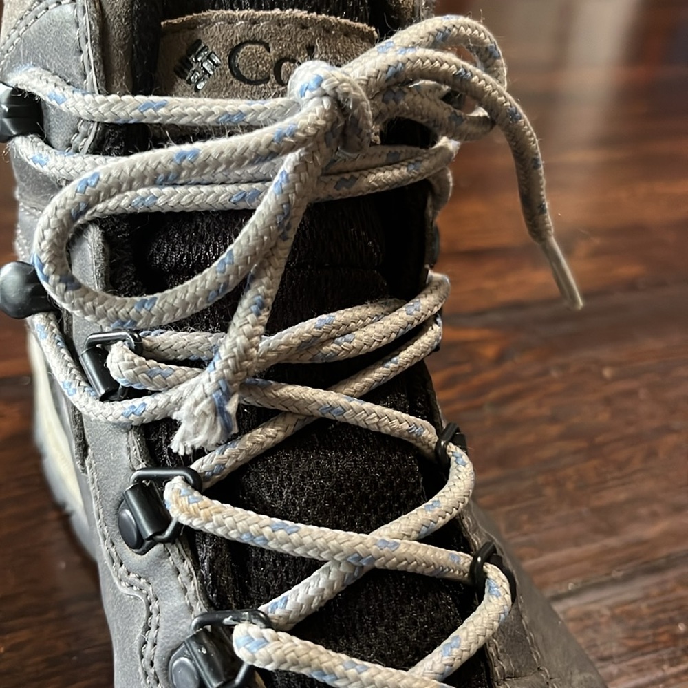 Columbia gray hiking boots - Picture 8 of 8